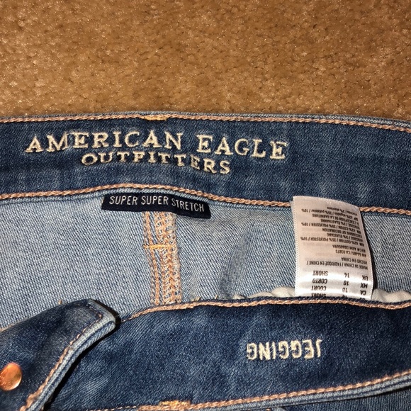 AMERICAN EAGLE Light Wash Jeans - Picture 3 of 3
